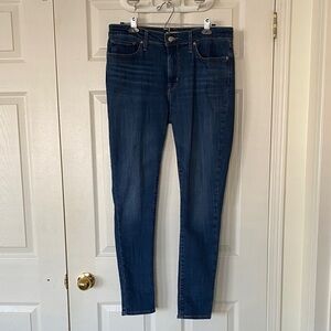 Levis WOMEN Dark Blue Skinny Jeans - 711 Skinny Size 31